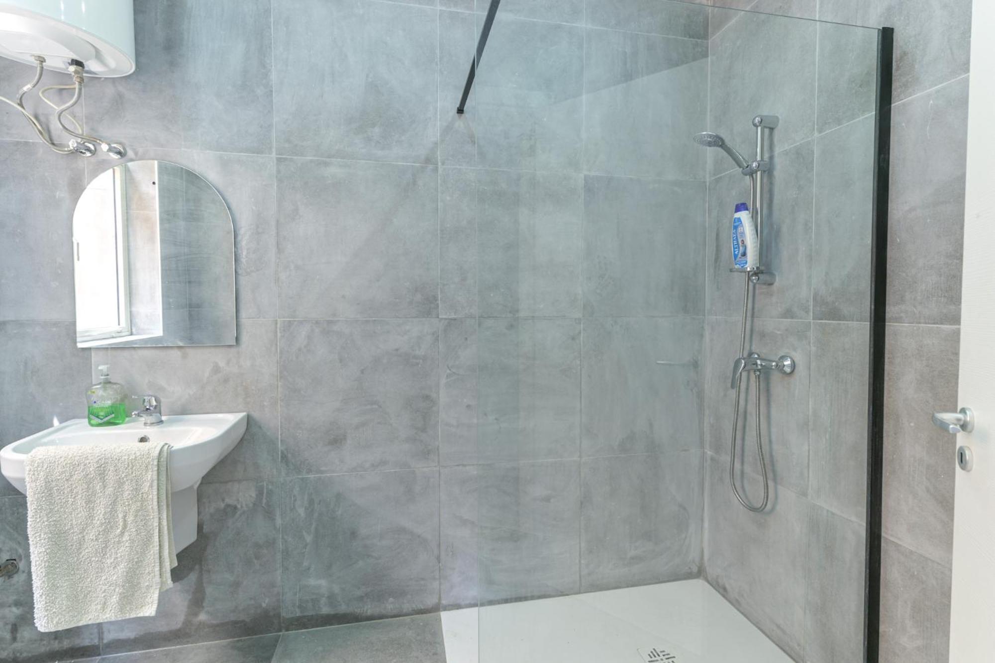 New 1 Bedroom Apartment In Valletta City Centre With Terrace And Views Exterior photo